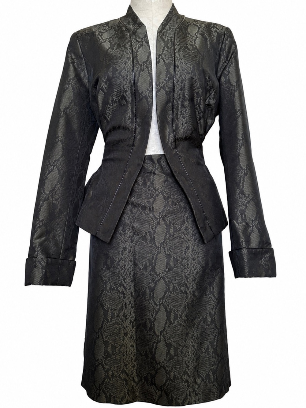 Doncaster Collection Snake Print Skirt Suit Set Size 14 Gray Metallic Jacquard